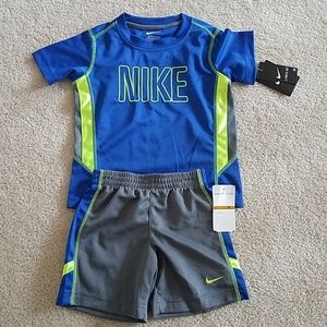 NWT 2pc Nike Set size 3T